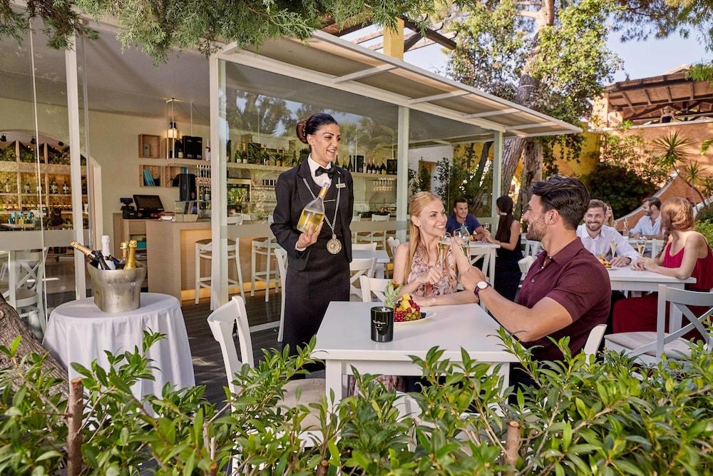 Forte Village Resort - Bouganville Santa Margherita di Pula Exteriör bild